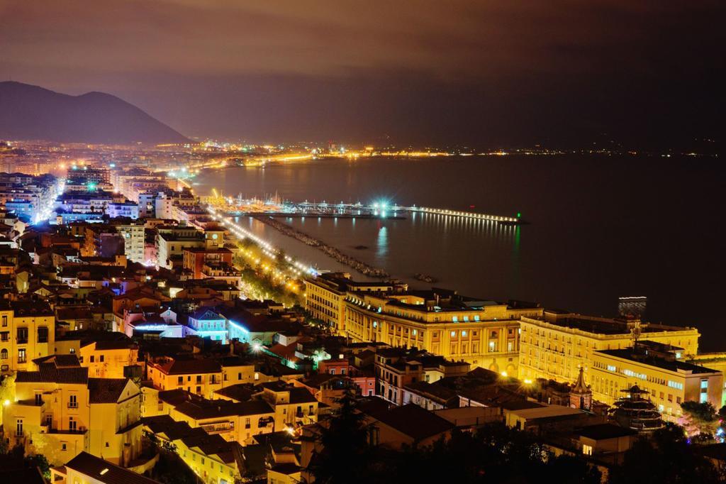 Salerno Prestige Apartment מראה חיצוני תמונה