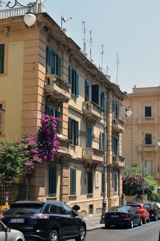 Salerno Prestige Apartment מראה חיצוני תמונה
